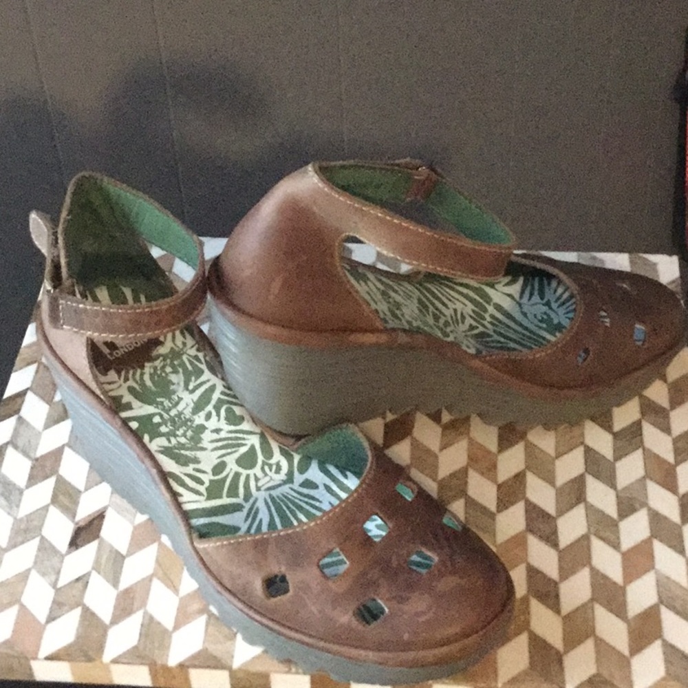 Fly London Size 40